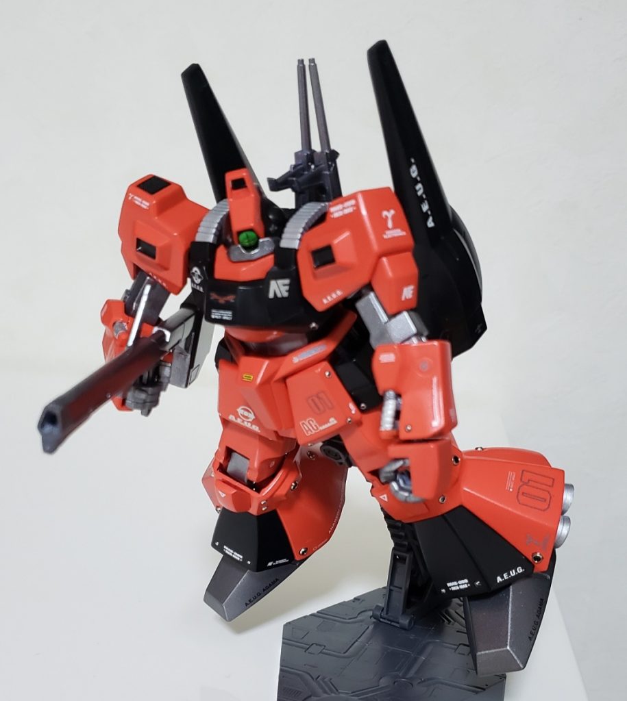 水転写デカールはMGクワトロ機の物をメインに、プレミアムデカールキャンペーンのデカールも使用、メタリック調のデカールが、なかなか良い感じ。