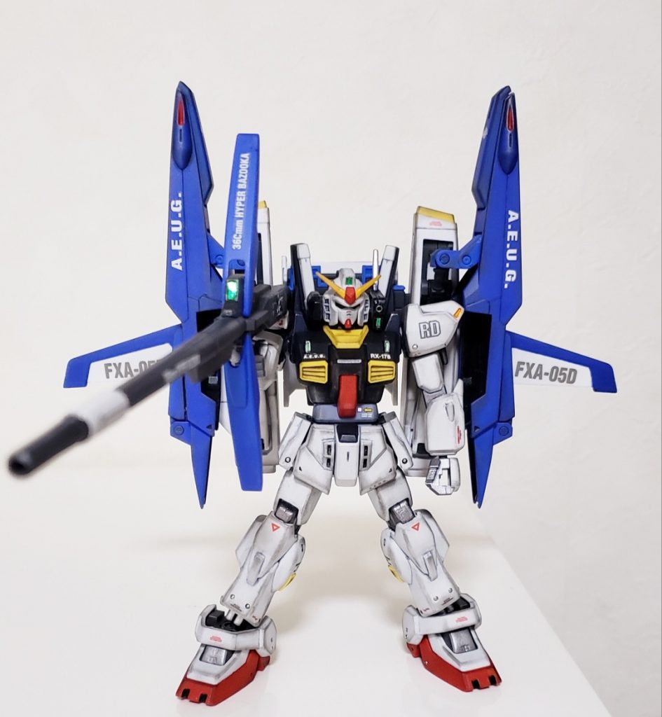 ギリギリ自立可能かな?ロングレンジライフルが長すぎて画角に収まりません…^^;