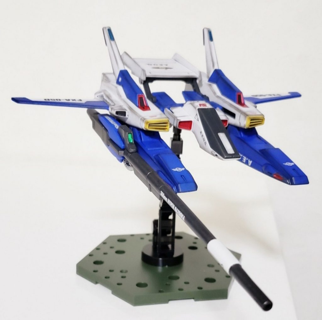 Gディフェンサーも合わせ目ゴッツイですね^^;青はコバルトブルー(缶スプレー)で塗装。