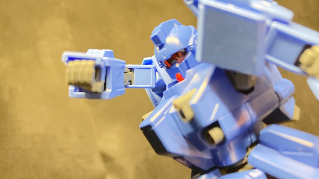 この写真真面目そうに見えていざ話しかけてみるとなんか殴られたんだがみたいなシーンに見えますね！（見えません）