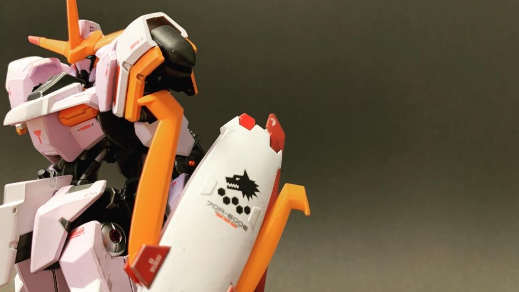 ランナーのまま塗装で組み上げるいつもの工程ですが、ゲート跡消しのリタッチ作業の前にひと工程増やして作りましたよ。