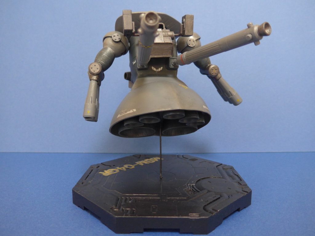 スカートの中はジオング旧キットのままなので、このぐらいで(笑)。