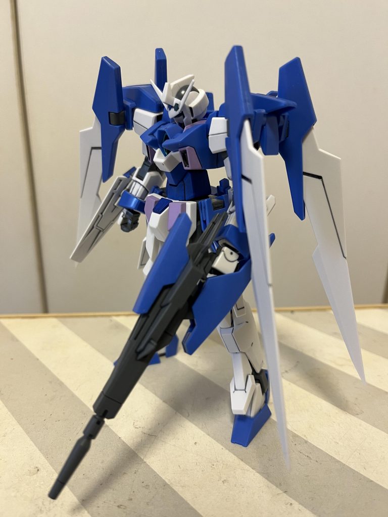 前に投稿したAGE-2から黄→紫で神谷奈緒搭乗イメージにアップデート。より落ち着いた感じになったので、良かったのかな、と。