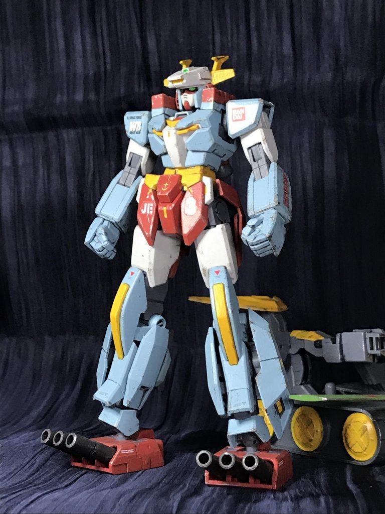 元ネタのムサシの頭が艦橋なので、ガンダムなら頭ホワイトベースだろうと考えたらパイロットがブライト・ノアになっていました。