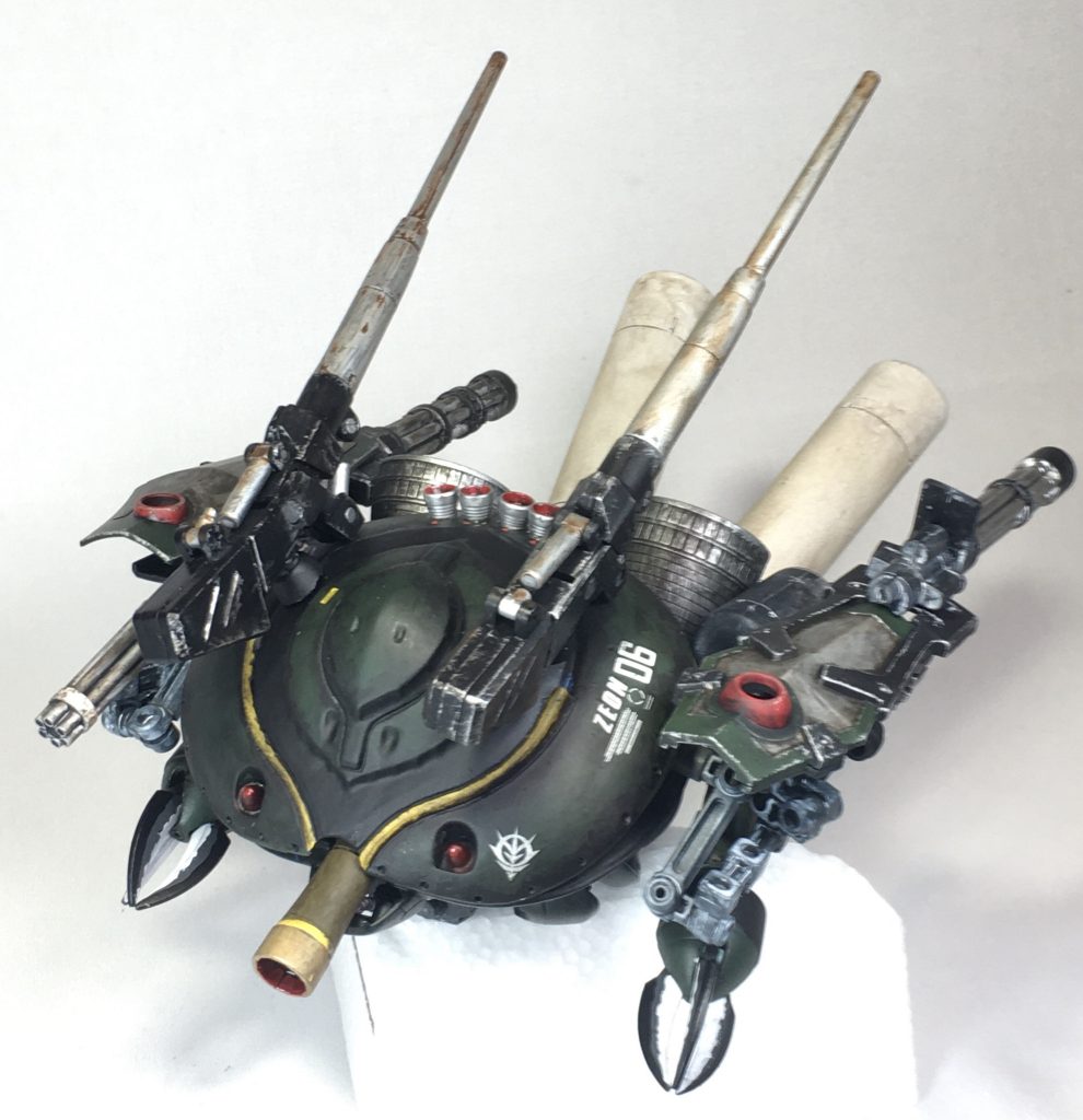 高速飛行形態キャノン砲は後ろに回転して空気抵抗を抑え燃費を向上する事に成功しました笑。口部分のメガ粒子法は戦艦大和の46センチ砲に変更している設定です。巨大バーニアと46センチ砲は上下に可動します。キャノン砲はHGUCオリジンガンタンクバーニアはMG EX-Sガンダムより