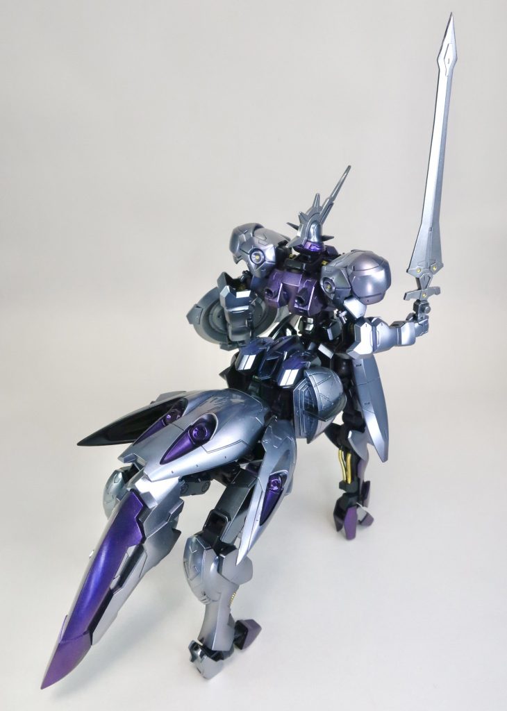 脚部はジークルーネ、ガンダムバルバトスを使用。グラニとは北欧神話の英雄シグルドが駆る馬の名