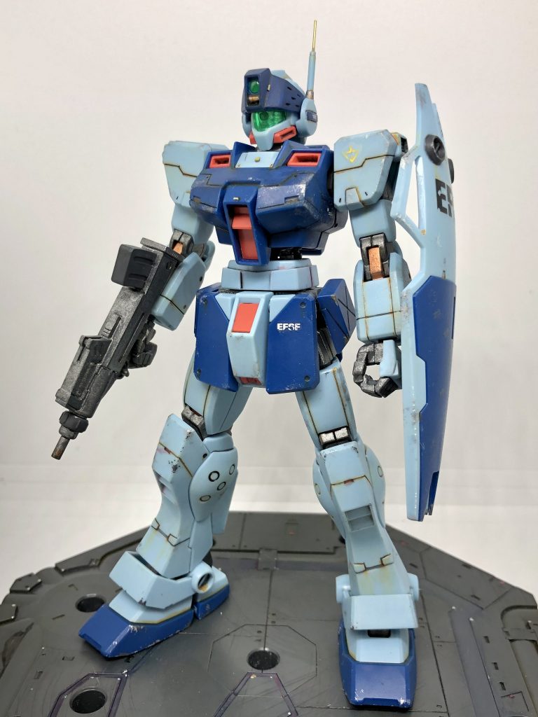 元キットからの工作内容スジボリ追加,掘り直し腰フレーム延長と隙間にMSGスプリングヘッドアンテナを真鍮線に置き換え