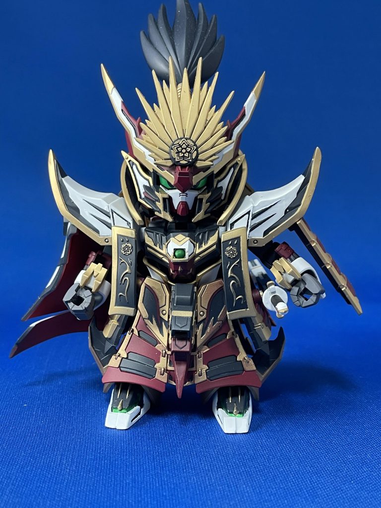 マスキングが大変でしたが何とか形になって良かったです。左腕のジョイントパーツは切ってしまいました。