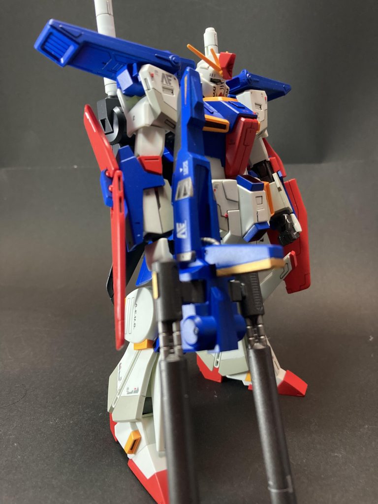 普通に、とにかく普通に塗りました。ブルー系の色が定まらないです。次はまた違うブルーを試します！