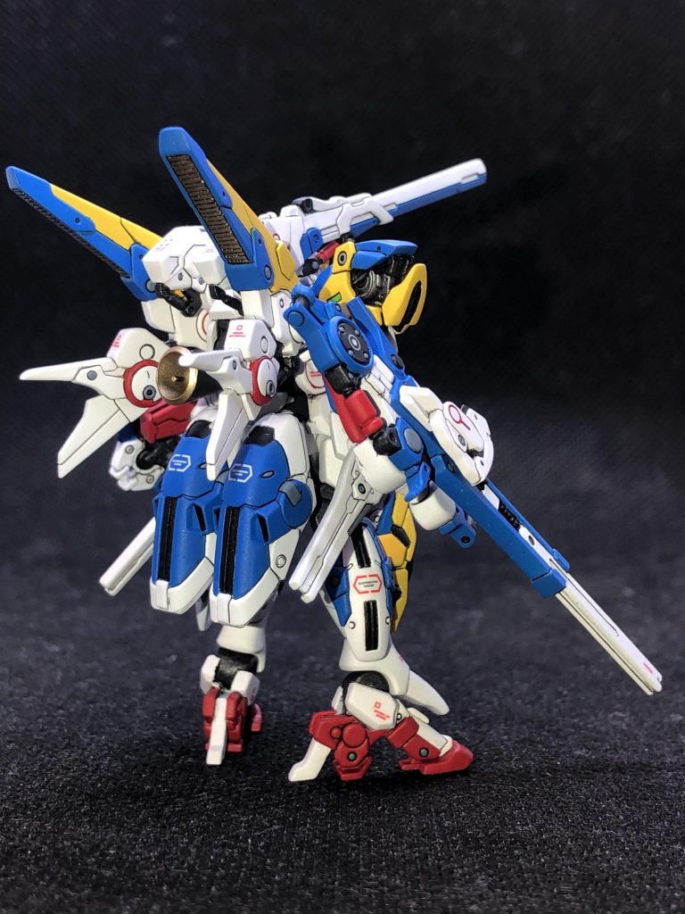 でも良く見たら、小さいのに情報量が凄くてカッコいいです。