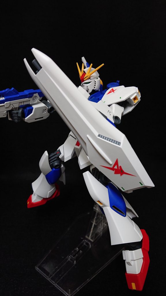 青と赤以外は成型色のままでつや消しだけしてあります