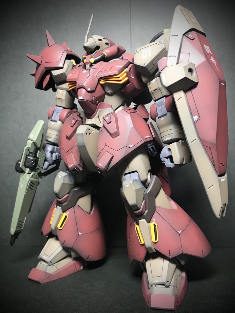 プレバンのメッサーF02型です。全然模型店じゃガンプラ買えないので、もっぱらプレバン製品ばかりになっています…とにかく渋い感じに作ろうと思って製作しました。写真がもっと綺麗にとれれ撮れれば良いのですが、実物は2割増しで渋いです。眺めてるだけで1時間は行けます（笑）