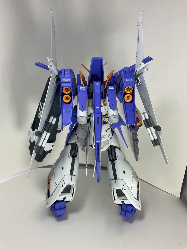 後ろリアスカートのデカールは左右別にしてみました