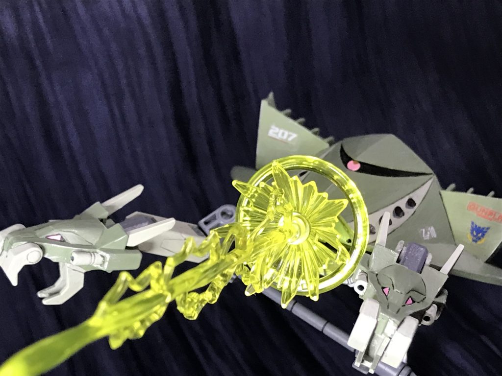 人工知能「ガオォォーン」 モビル獣ビグロノザウルスHP/7000移動力/9パイロット/人工知能タイプ/空、宇宙武器/破壊光線、ミサイル、火炎放射、鎌