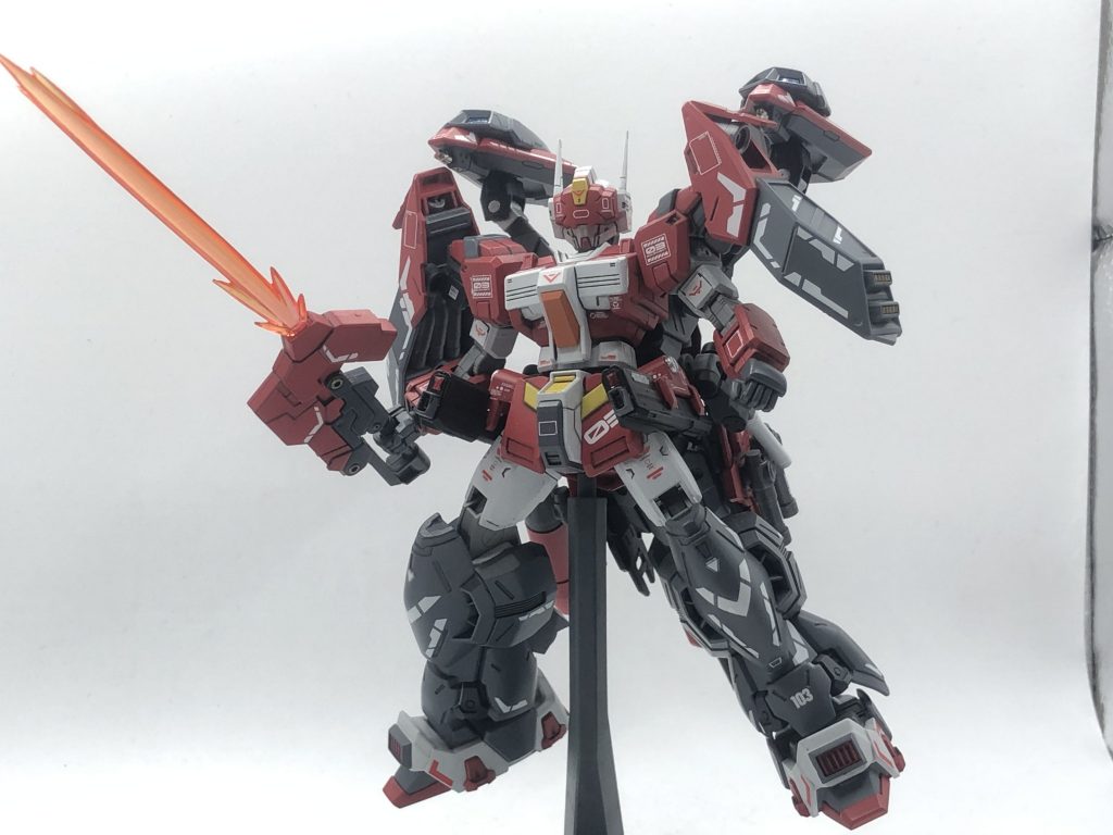 射撃武装と追加装甲を捨て、機動力を大幅に上昇させるアーマーパージ状態。バックパック側面に配置されていたドローンが上部に展開し、今までのアームズライダーに近いシルエットへ。