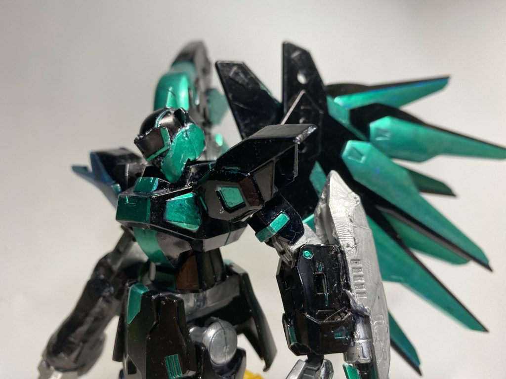 翼ユニットを装着することで別フォームにもなります(ちなみに見てわかる通りストフリの翼を使ってます)(制作工程なんてなかったんや)