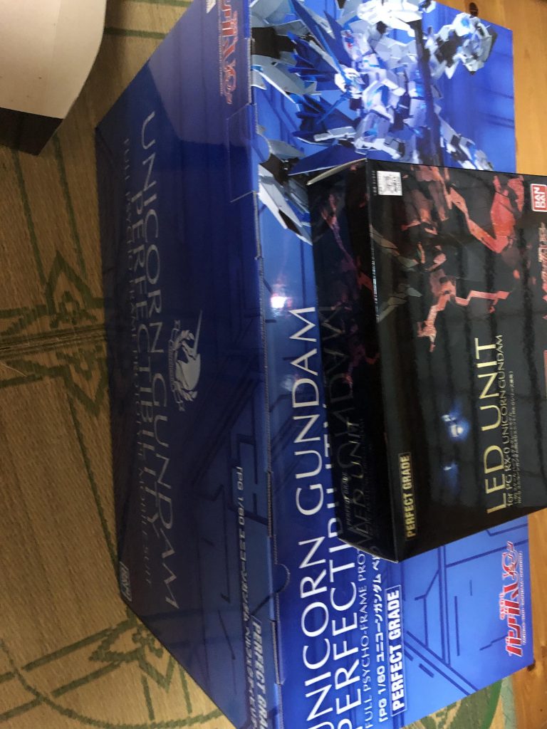 LEDもつけました。