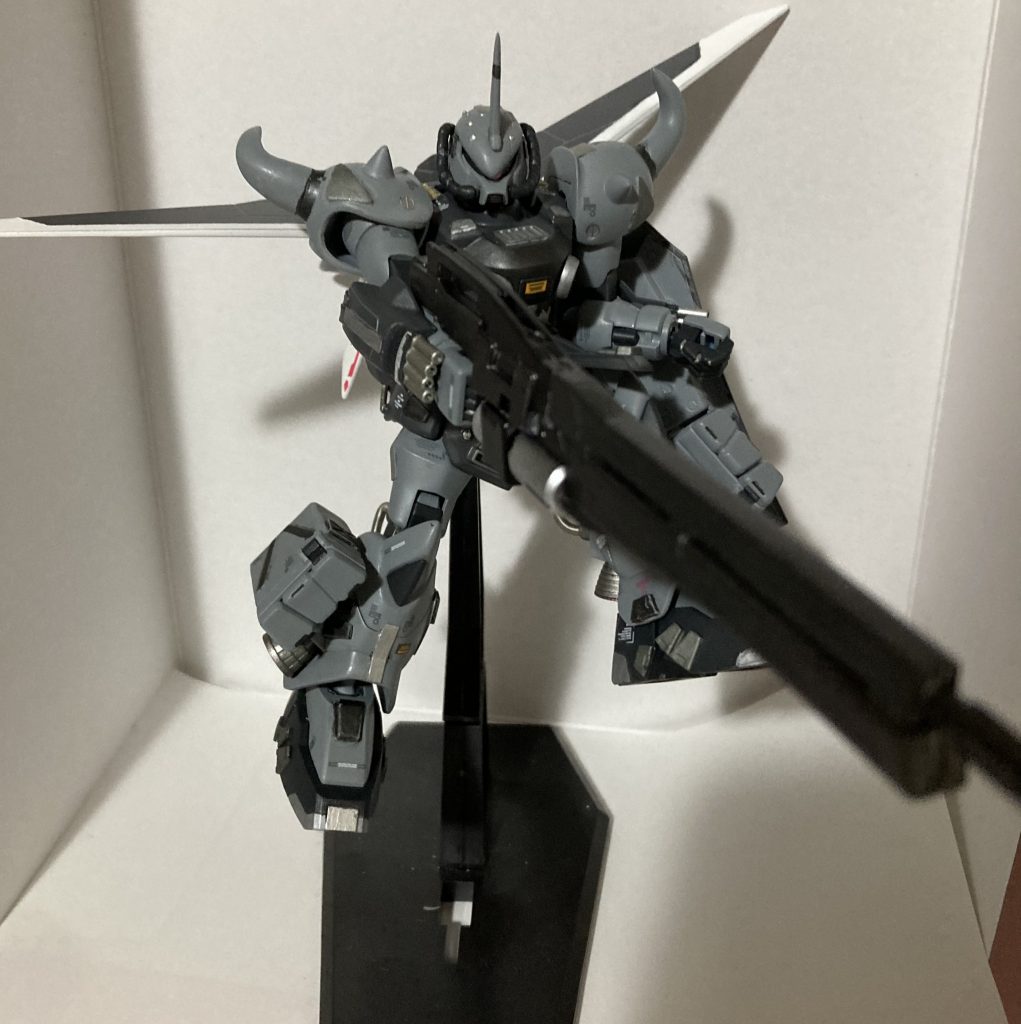 武器は付属のものをどうしても愛せなかったので、ジンクスから拝借しました。