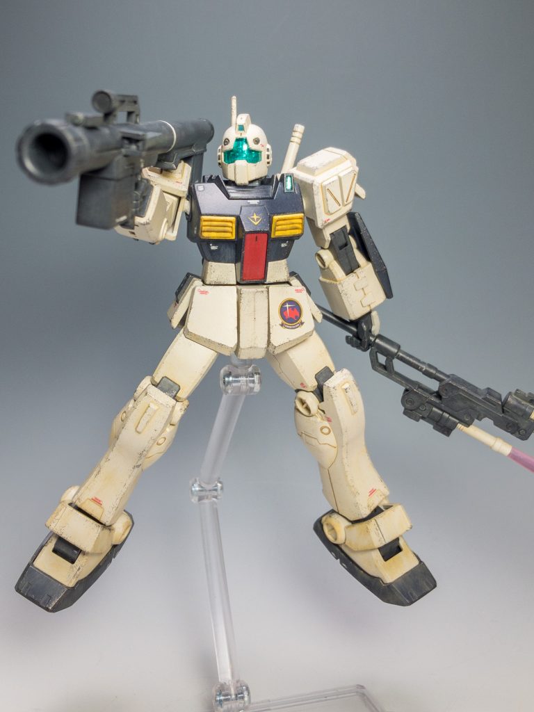 MGを参考に、エコーズジェガンのバズーカを組んで持たせてみました。