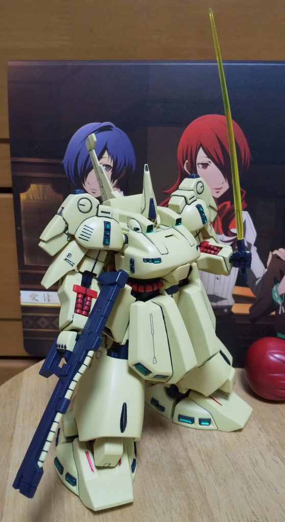 :各サブスラスターとバーニア内部も色分けがされてないので、メタリックグリーンを使い塗ったぞ。よりエレガント感が出てる。