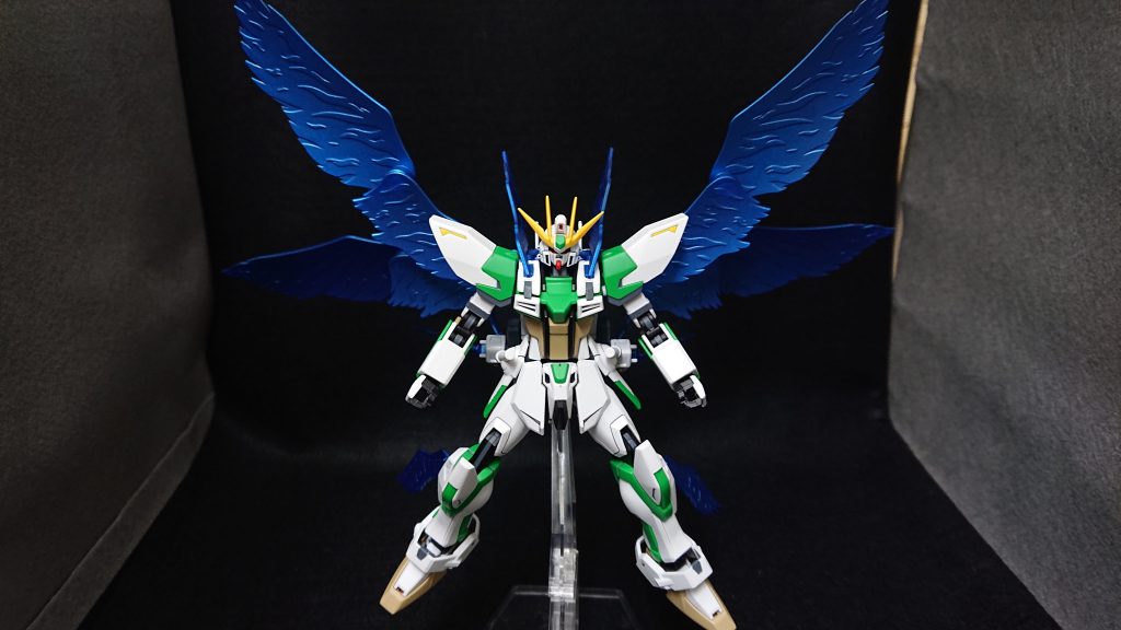 いつも塗装する色に悩むのですが、今回は初めて「パークグリーン」を使ってみました思っていたより明るい緑だったので、成形色のホワイトをそのまま使うことにしました