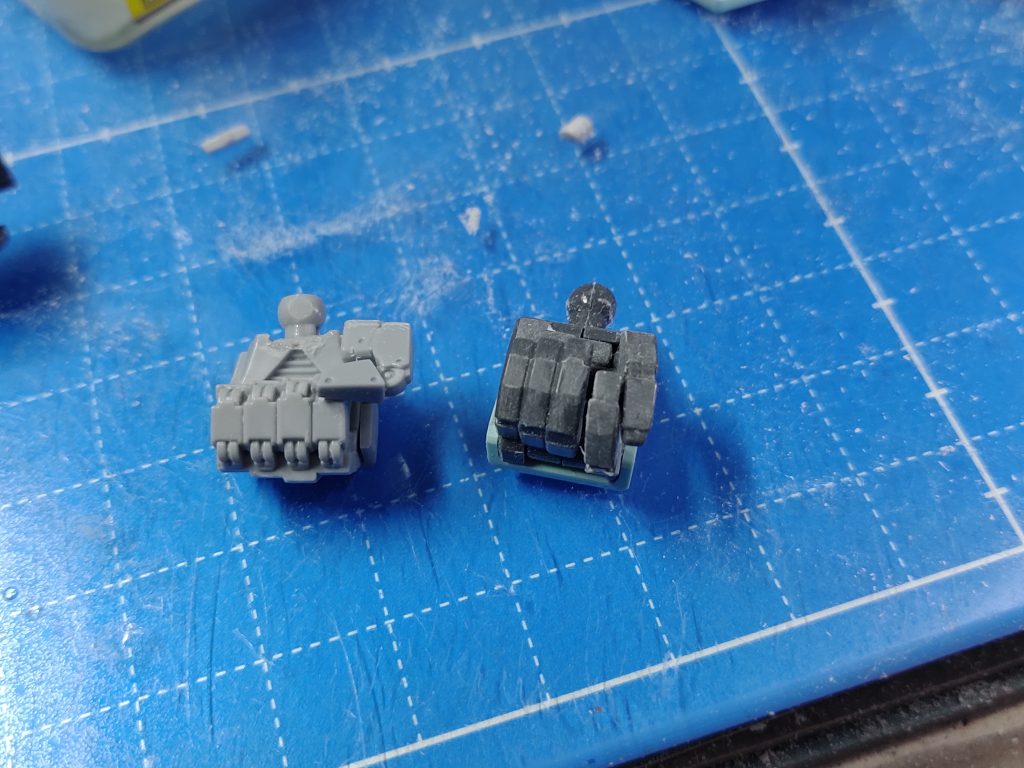 手首はMSハンドを加工して使用