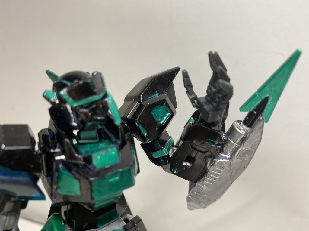 ちなみにこの左腕はメルクワンウエポンのをつけました。即興でやって見たけどいい感じで僕、満足!