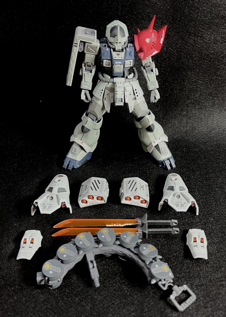 ●オプションパーツミサイルポッド:ガンダムSEED ジンチェーンマイン:ケンプファーマインラック:鉄血 ユーゴー上記よりパーツ取りしていますヒートサーベルのラックは2個連結させています。