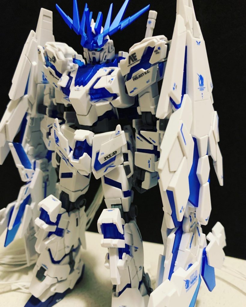 デカール貼りはやはり苦行ですね汗