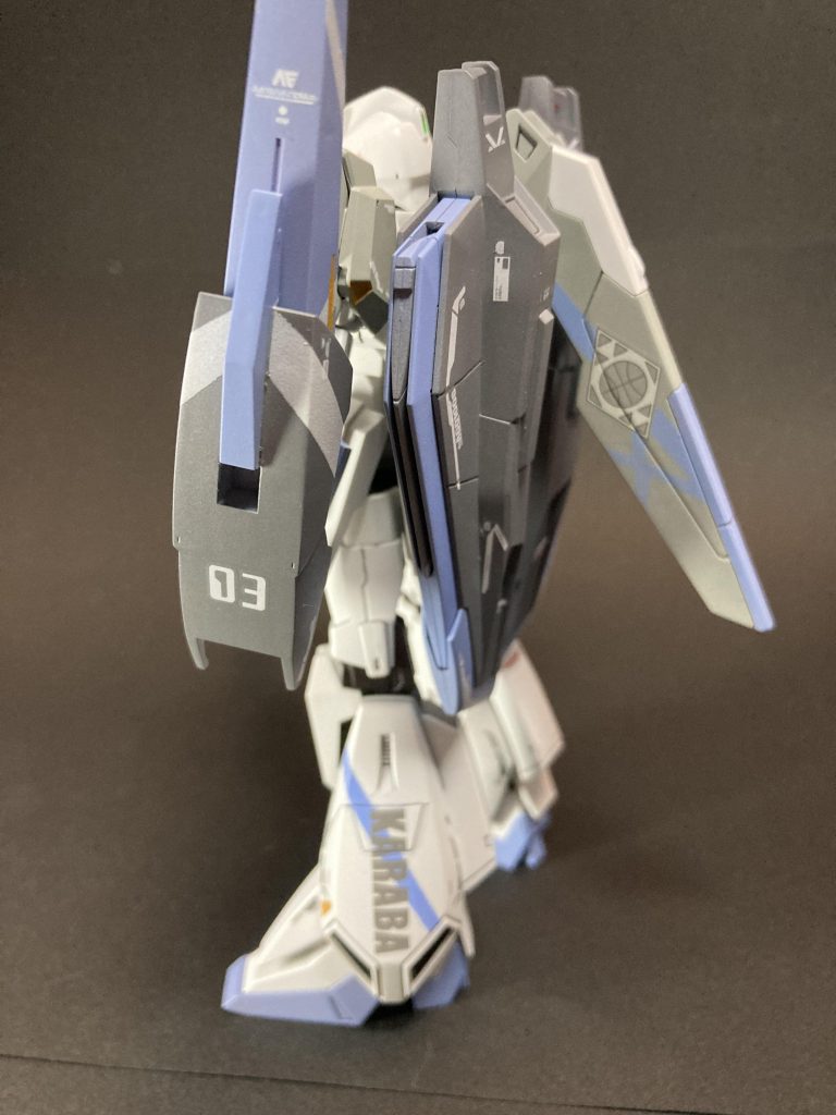 左からは謎のカラバ推しです