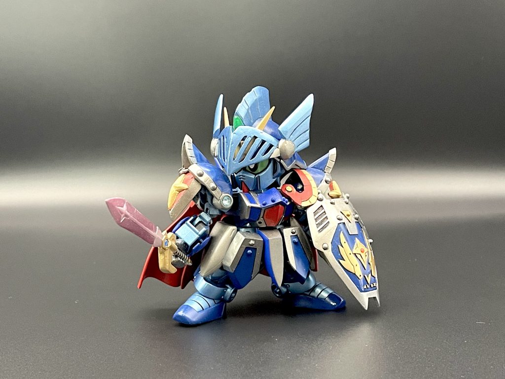 ちょっと引きの黒背景。シールドがお気に入りです。