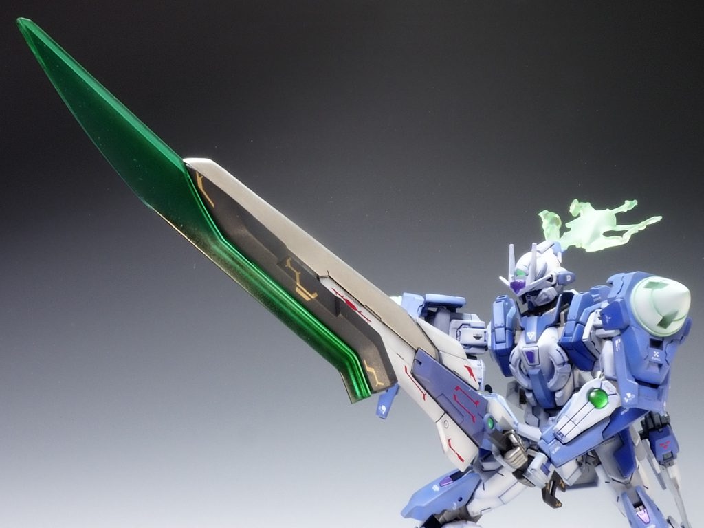 刃を返すとGN粒子を刃にして必殺技!みたいに考えていたのですが上手く写真にできませんでした💦