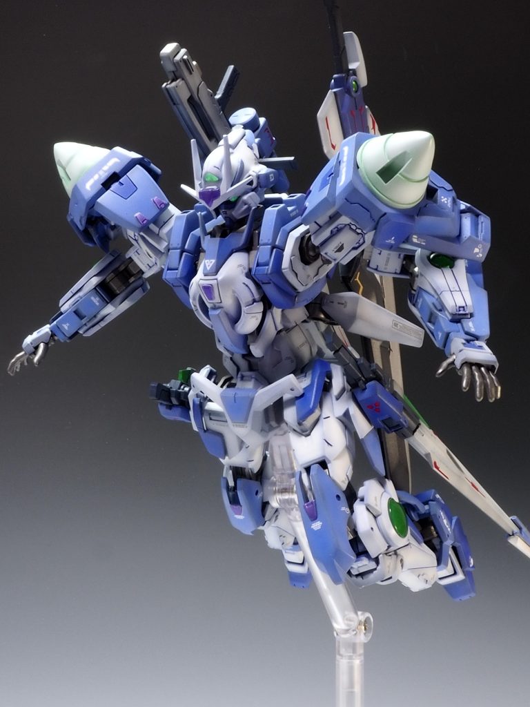 武装は機体に全て搭載できるようにしてみました。