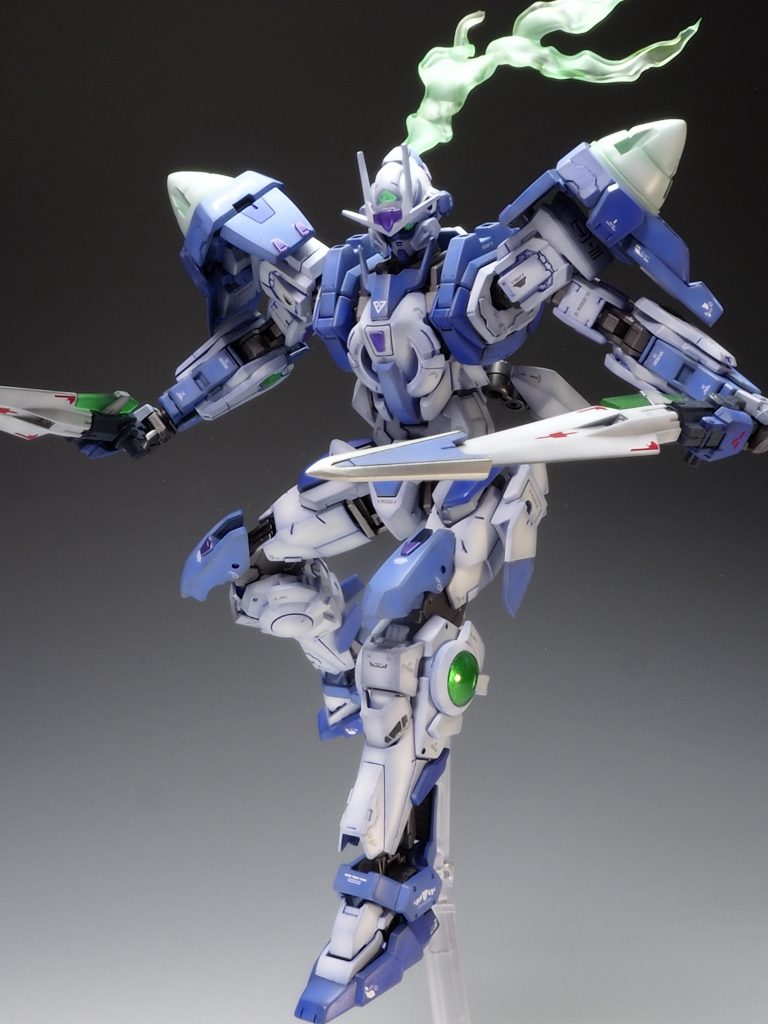 投稿のレギュレーションにガンプラとのミキシングなら他の作品のプラモでも投稿して良いとあったのでかなりグレーだと思いましたが投稿させてもらいました💦ガンダムらしさとは!にかなり悩みましたが「目が二つでアンテナあればガンダムに見えちまうモノなのさ」とゆう至言にインスパイアされ制作しました。最後まで御覧いただきありがとうございました!