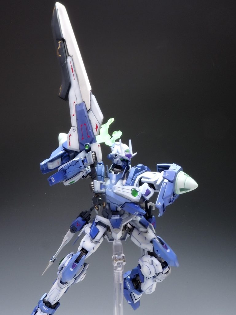 ガーンズバックの可動性がとても良いので両手持ちも難なくこなします。