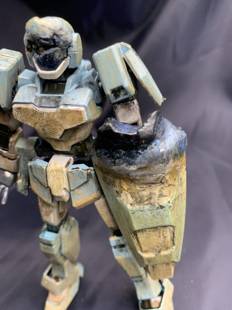 アデルのウェザリングアップ、これは火は一切使わず、パテと塗装とニッパーで作り上げました。ちなみに、指紋はウェザリングにするためにあえてつけました