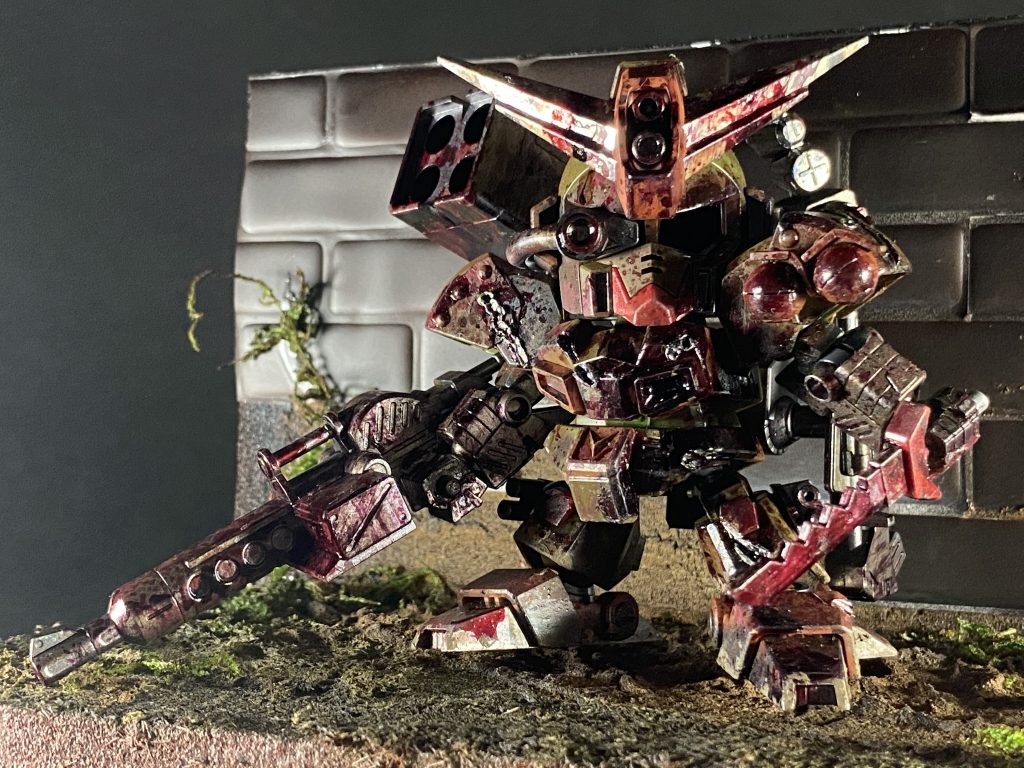 シタデルとエナメルで血の生々しい感じと、オイル汚れや、ダメージ入れたり、シルバーに黒重ねたり、戦場の凄惨さを表現。