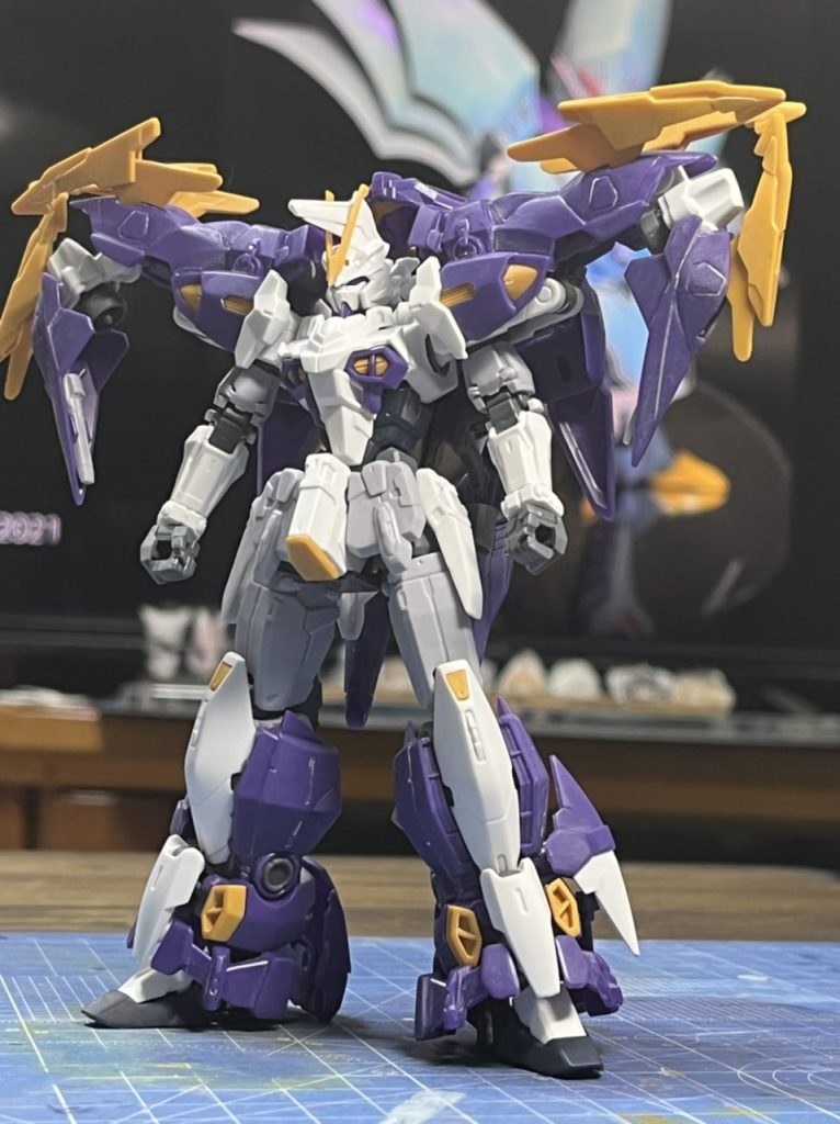 製作中の姿を少し。素組直後に5周年コンテスト発表がありました。間に合って良かった……