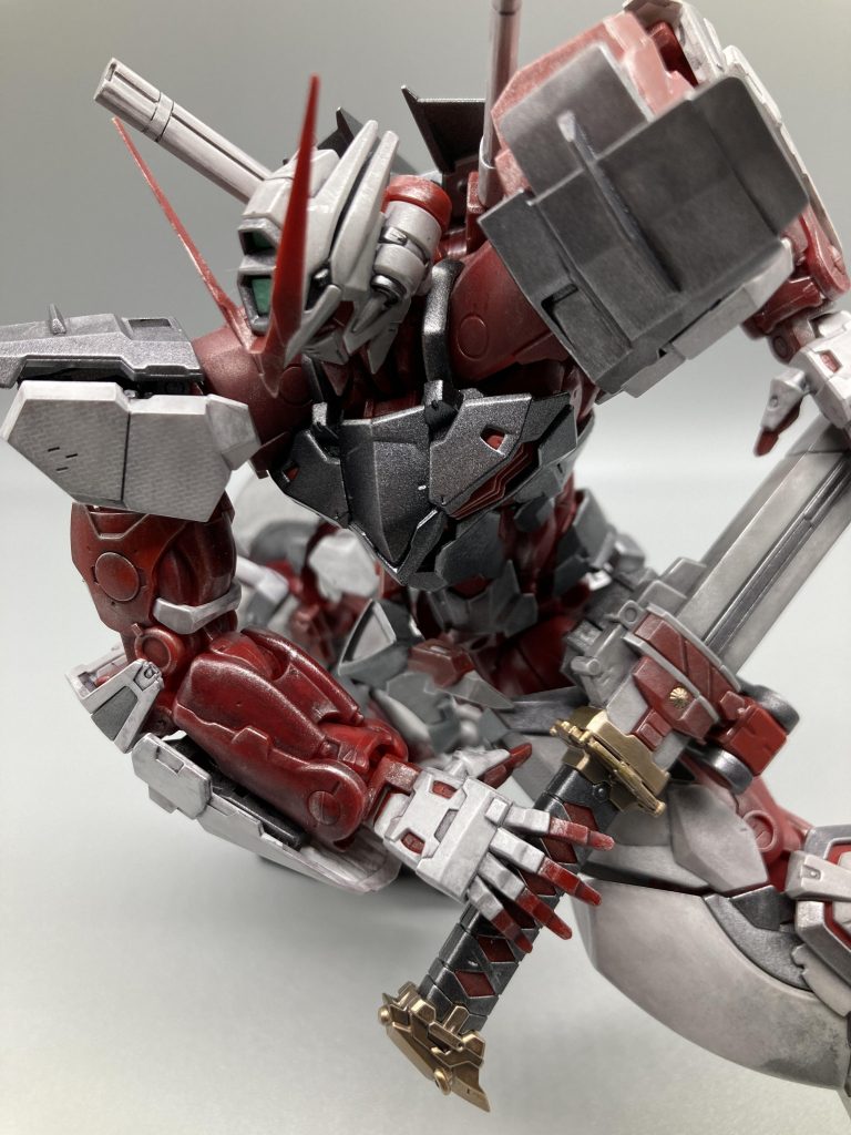 抜刀した姿より、抜刀前の姿の方が好きだったり。撮った写真を見直してると、抜刀前の姿の方が多かったです。