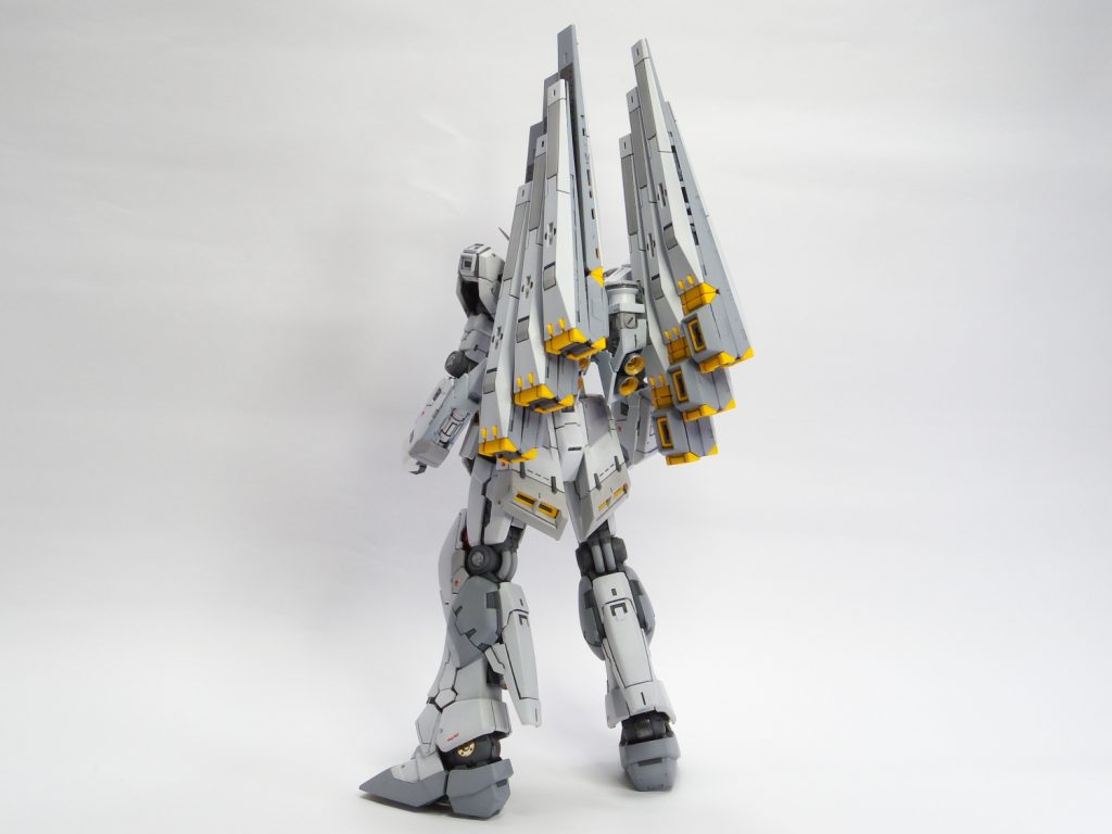 RG νガンダム–3枚目/制作者：guplafactory