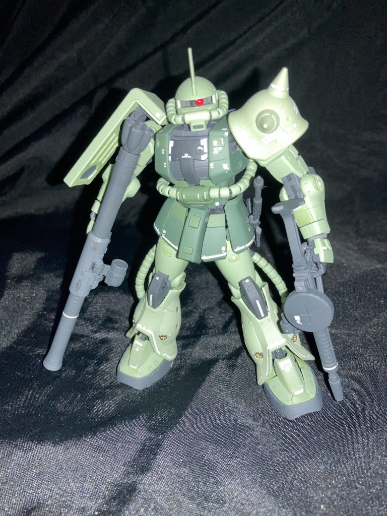 正面画像:フラッシュ有りモノアイは綺麗に見えるがフラッシュでデカールが消えてしまっている