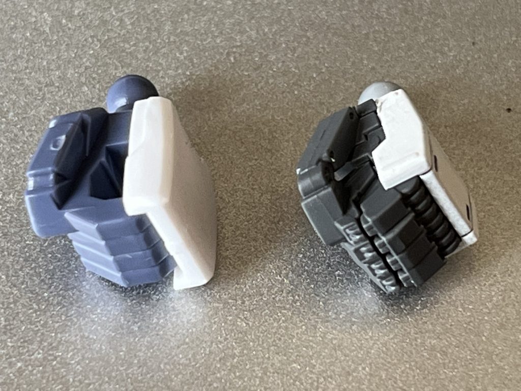 握り手にはビルダーズハンドを使用しました。キット付属の手より密度感があり、力強い表情が表現できたと思います。