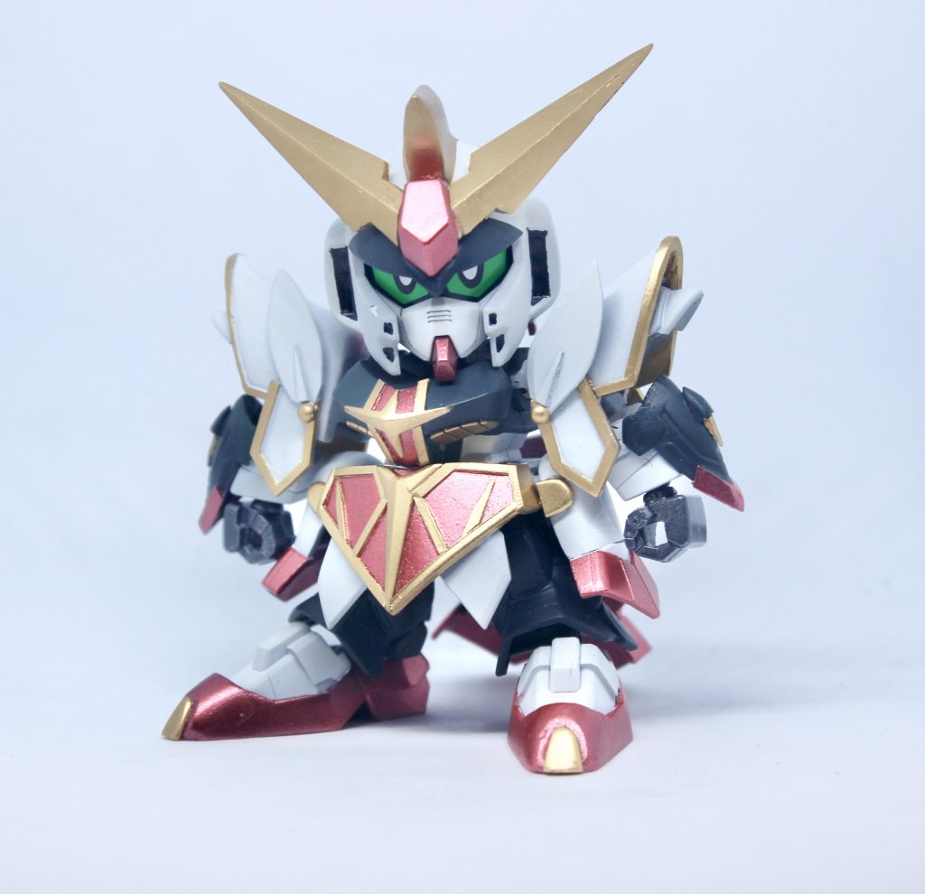 ファンネルスケイルを外した巣の状態。カードダスのイラストなんかより等身が上がってます、バランスいかがでしょ。