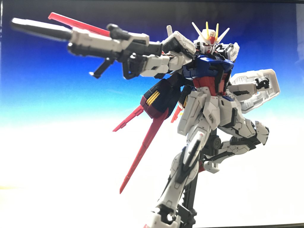 空を舞うストライク