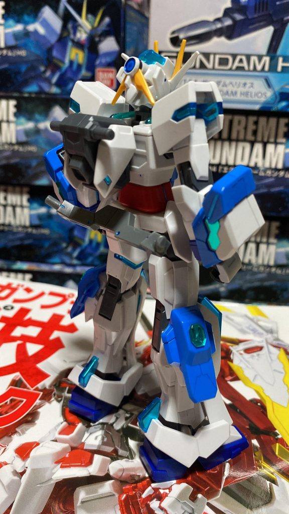 腕部・腰部にパーツ追加、バックパックを装着