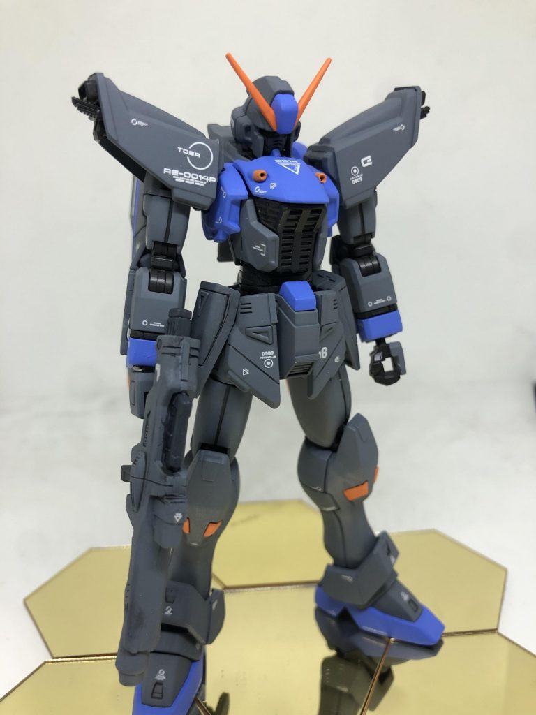 全身、試作機とゆうことでデカールは少し派手目にしています。
