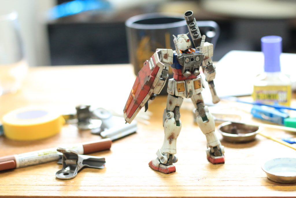 気になる部分としてはふくらはぎとおしりの開口部分的あと胸部のつなぎ目胸部は簡単に後ハメも出来なさそうで結構残念この辺はHGに劣っちゃいますね