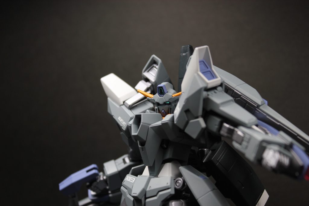 シックでカッコいいを目指しています。黒の背景に映えます。