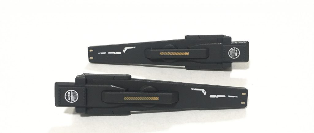 そこにさらに主武装『ツイン・ビームライフル』を装備させます。