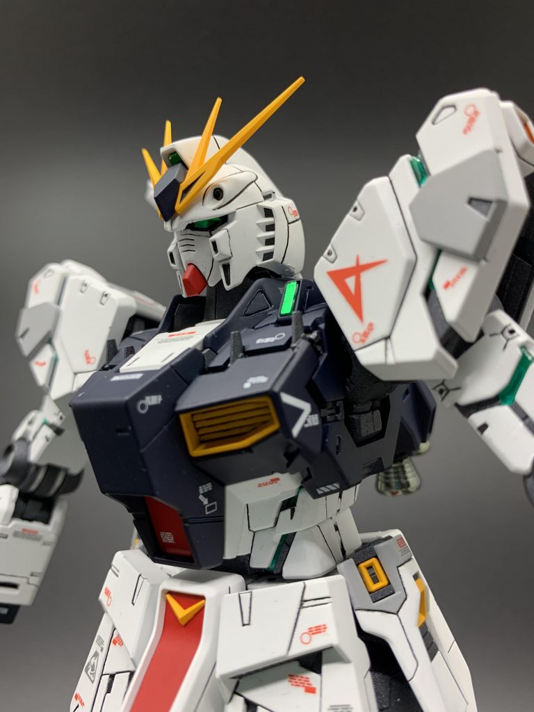 ヘルメットの堀　